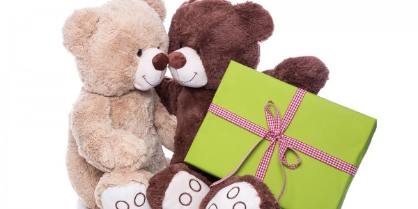 מתנות קטנות – 10 מתנות שכל אישה רוצה לקבל מהבן זוג שלה